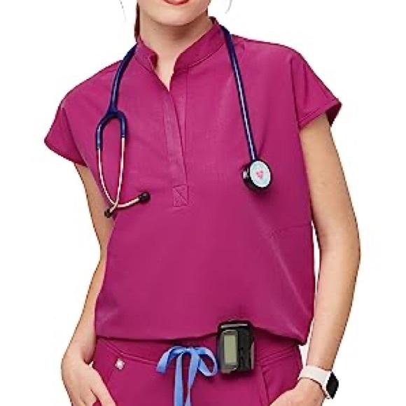 Figs Raspberry Sorbet Rafaela Oversized Scrub Top XS - Picture 1 of 5
